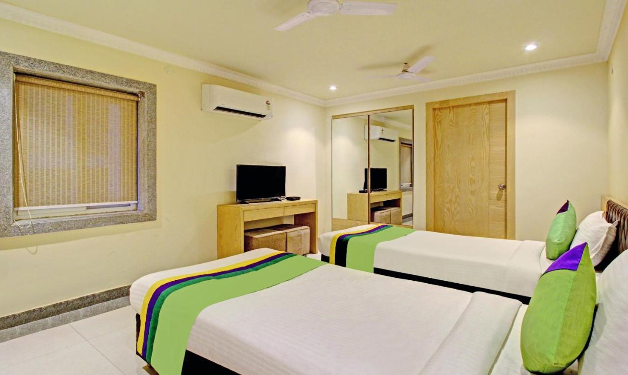 Treebo Asl Prime, Near Ballygunge Railway Station Kolkata Exterior photo