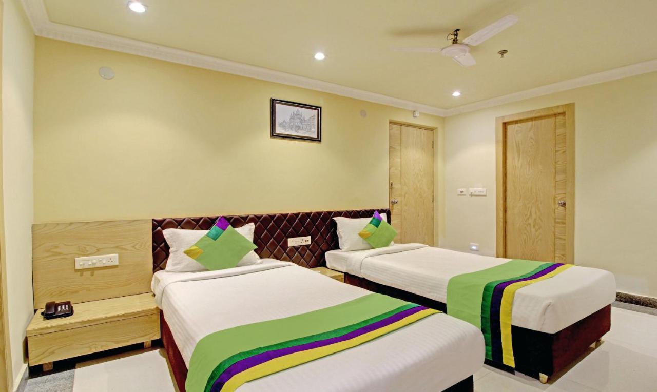 Treebo Asl Prime, Near Ballygunge Railway Station Kolkata Exterior photo