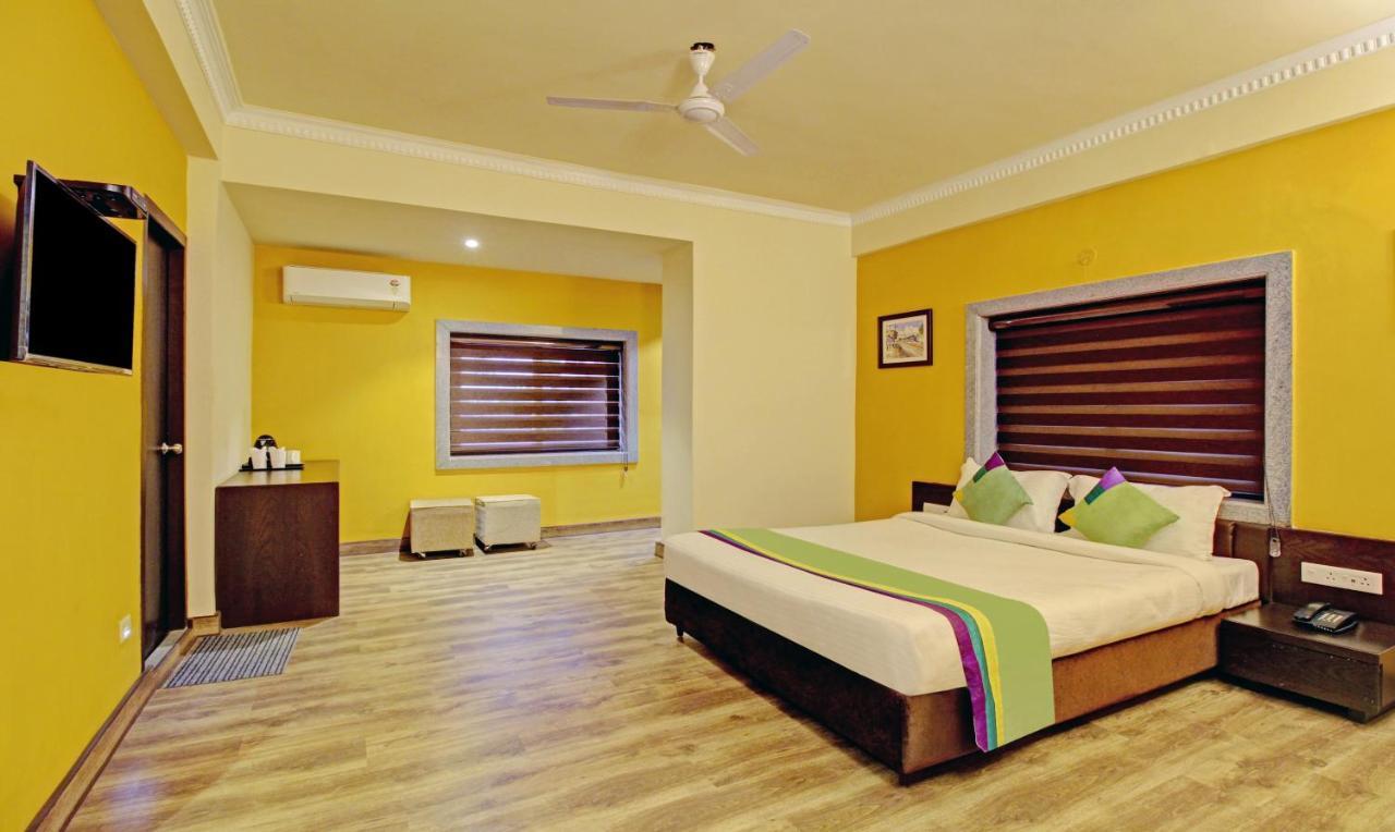 Treebo Asl Prime, Near Ballygunge Railway Station Kolkata Exterior photo