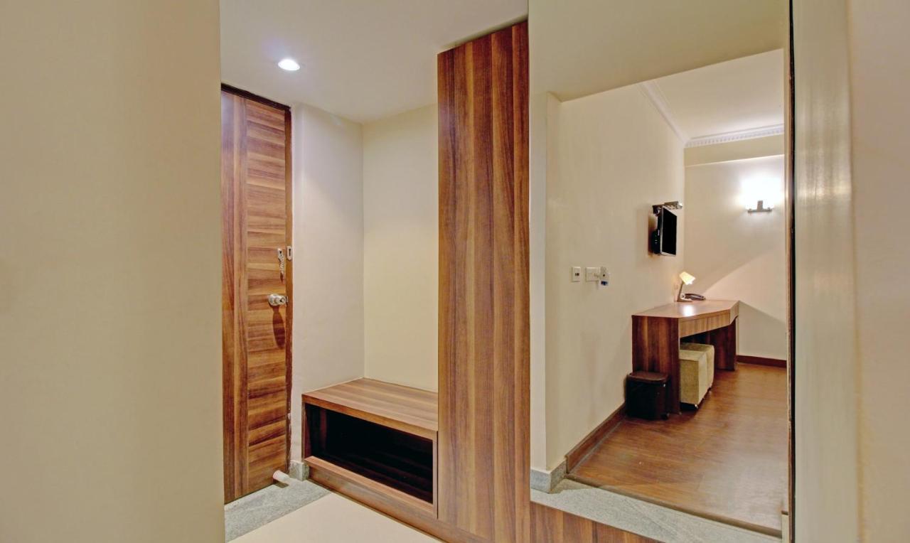 Treebo Asl Prime, Near Ballygunge Railway Station Kolkata Exterior photo