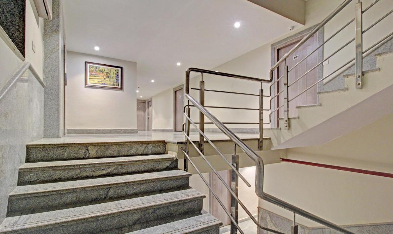 Treebo Asl Prime, Near Ballygunge Railway Station Kolkata Exterior photo